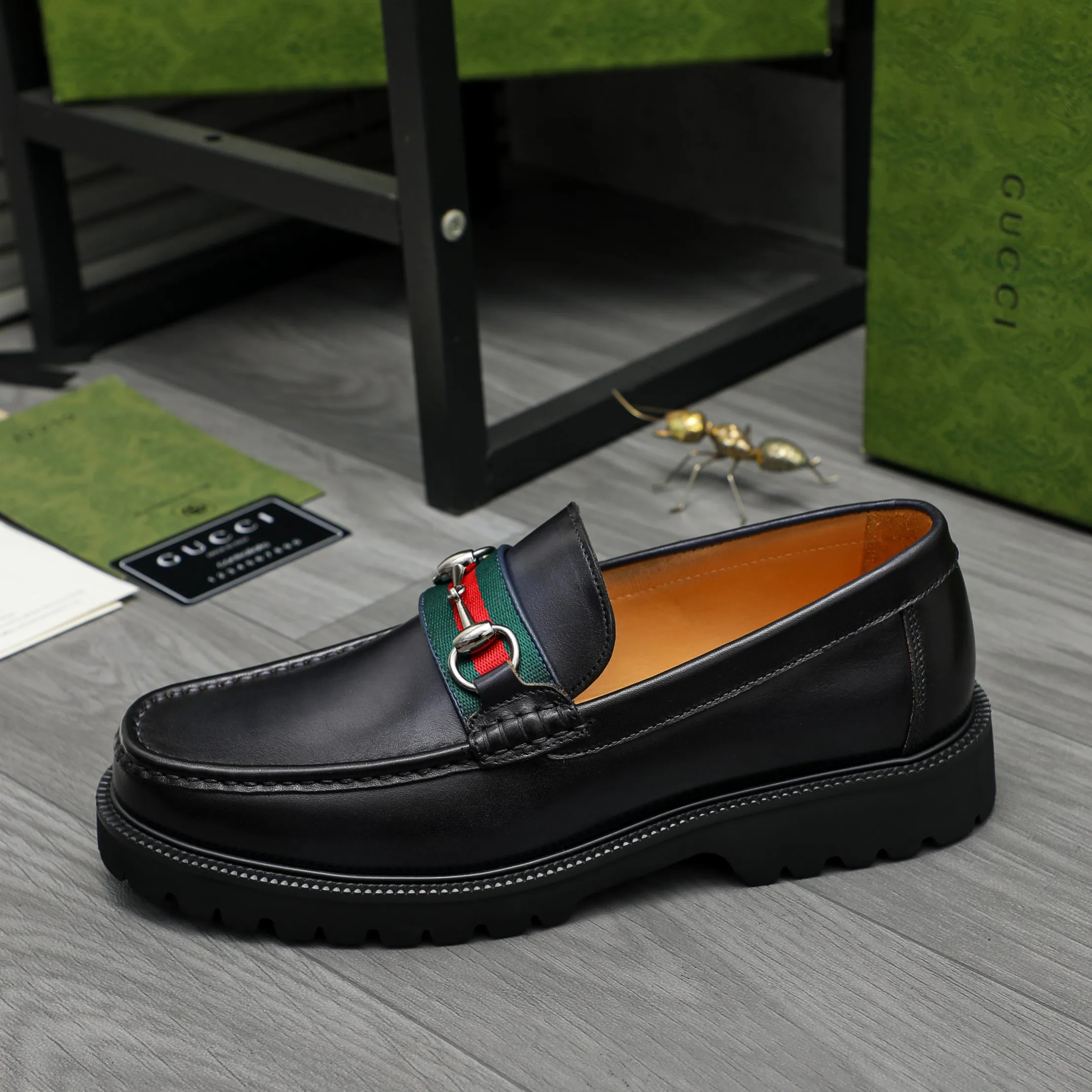 Men's shoes 💰p560 Product trademark: GUCCI "Gucci" business slip-on leather shoes Regular size: 38-46 (38.45.46 custom-made, non-returnable) Product materials: Selected pearlescent cowhide upper, cowhide lining, non-slip rubber outsole